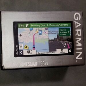 Garmin DriveSmart 66 EX GPS - Silver and Black